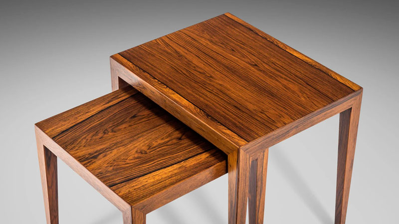 Mueble con chapa de brazilian rosewood