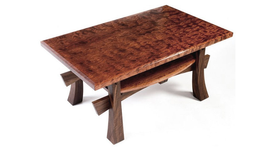 Mesa con chapa de bubinga burl