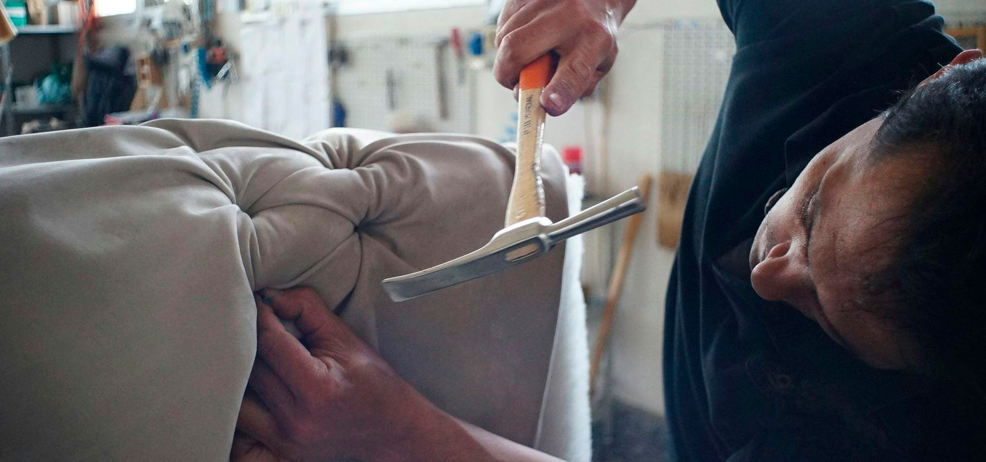 Tapiceria de Sofa Chesterfield